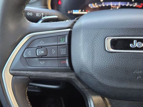 Used 2024 Jeep Grand Cherokee L Limited w/ Luxury Tech Group II image 21