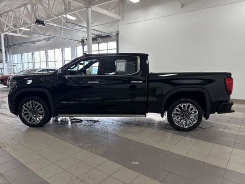 Used 2025 GMC Sierra 1500 Denali Ultimate AWD/4WD image 2