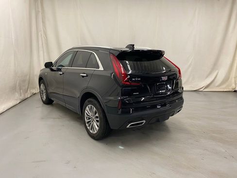 Used 2025 Cadillac XT4 Premium Luxury w/ Technology Package AWD/4WD image 5
