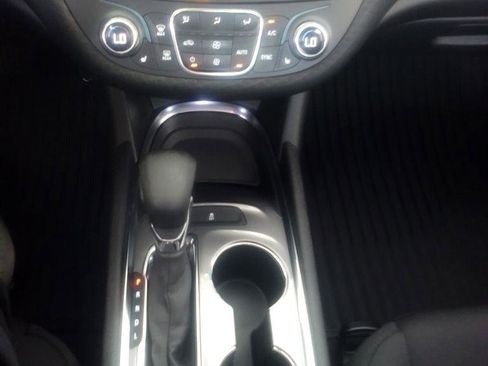 Used 2022 Chevrolet Malibu LT FWD image 10