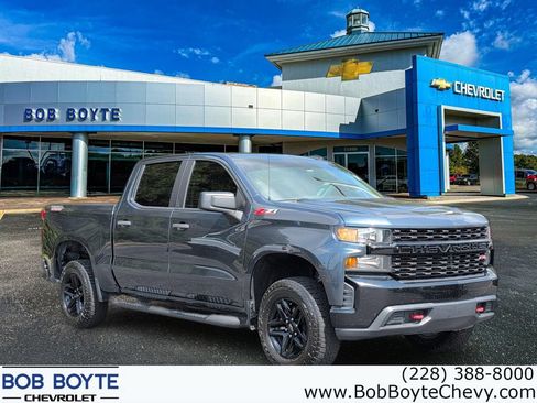 Used 2021 Chevrolet Silverado 1500 Custom Trail Boss w/ LPO, Dark Essentials Package AWD/4WD image 1