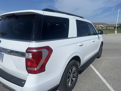 Used 2018 Ford Expedition XLT AWD/4WD image 6