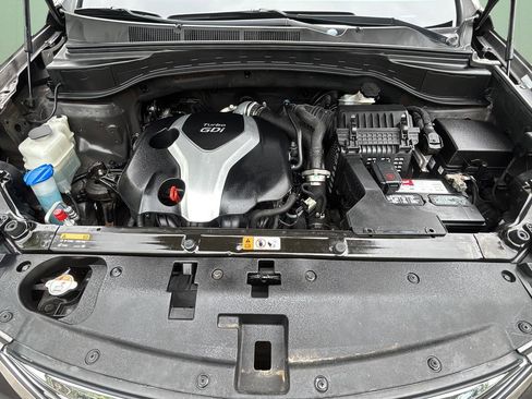 Used 2013 Hyundai Santa Fe Sport 2.0T FWD image 9