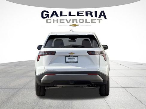 New 2027 Chevrolet Equinox LT FWD image 6