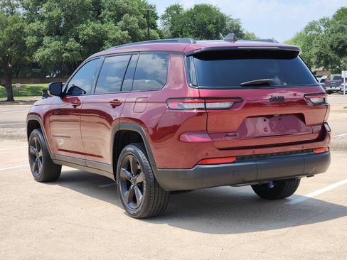 Used 2023 Jeep Grand Cherokee L Laredo AWD/4WD image 4