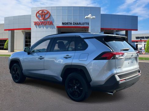 Used 2025 Toyota RAV4 XLE w/ Convenience Package AWD/4WD image 4
