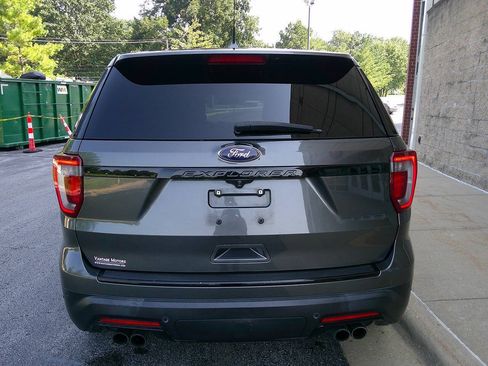 Used 2018 Ford Explorer Sport w/ Ford Safe & Smart Package AWD/4WD image 6