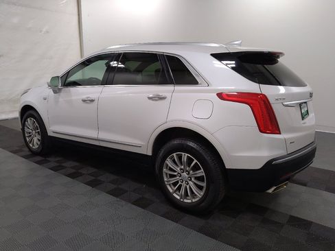 Used 2018 Cadillac XT5 Luxury w/ Driver Awareness Package AWD/4WD image 3