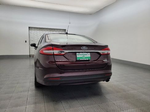 Used 2018 Ford Fusion SE w/ Fusion SE Technology Package FWD image 6