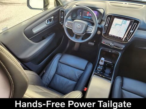 Certified 2023 Volvo XC40 B5 Ultimate w/ Climate Package image 12