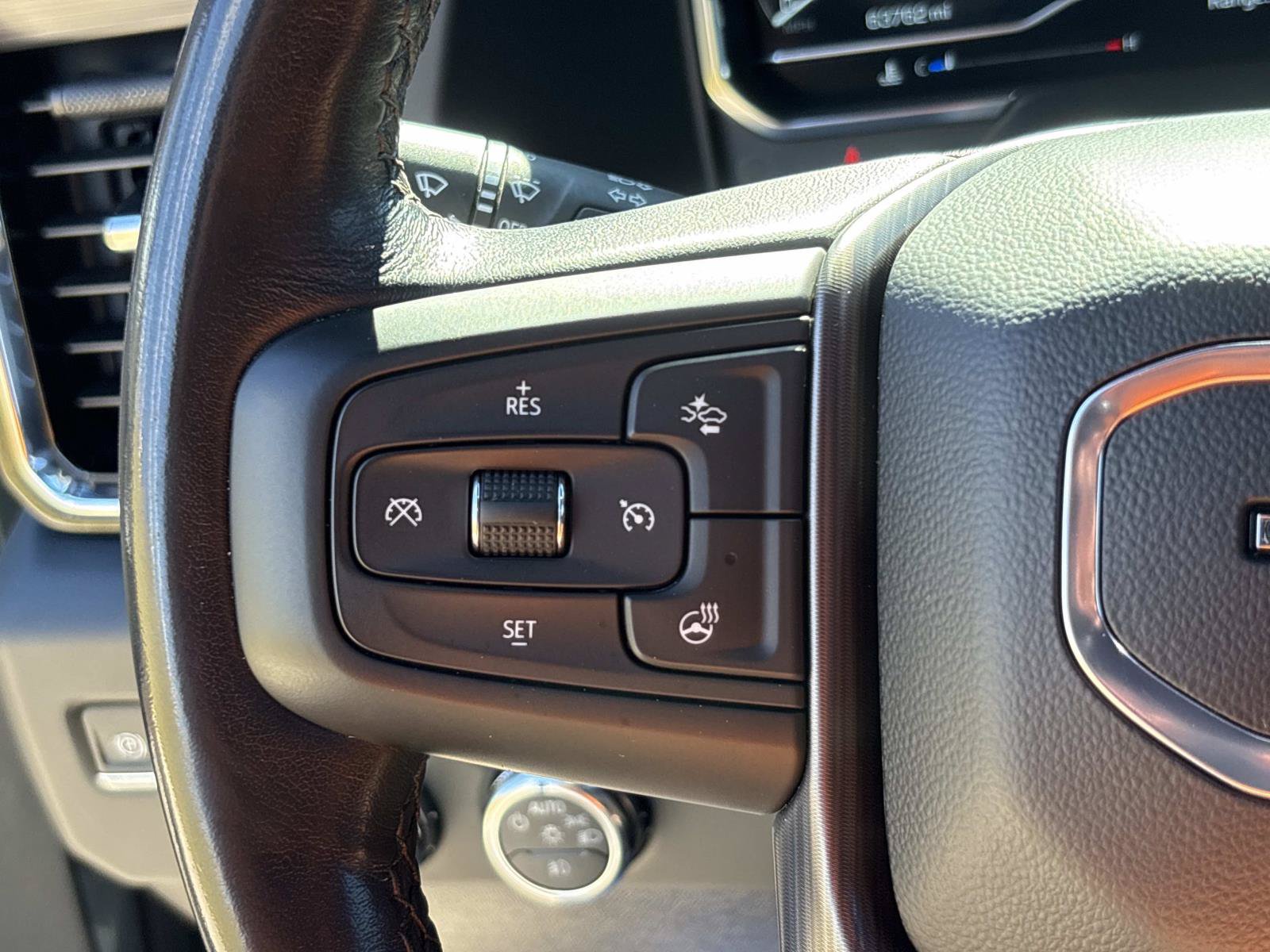 Used 2024 GMC Sierra 2500 Denali Ultimate AWD/4WD image 21