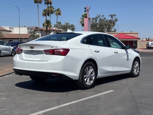 Used 2022 Chevrolet Malibu LT FWD image 3