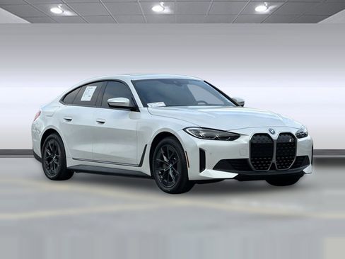 Certified 2023 BMW i4 eDrive35 w/ Premium Package image 7