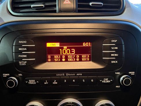 Used 2015 Kia Soul image 13