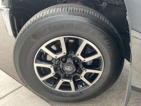 Used 2014 Toyota Tundra SR5 w/ SR5 Upgrade Package image 44