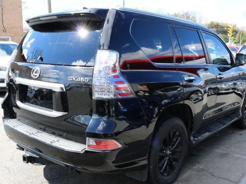 Used 2020 Lexus GX 460 Premium w/ Premium Package image 8