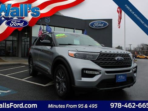 Certified 2022 Ford Explorer XLT w/ Equipment Group 202A image 2