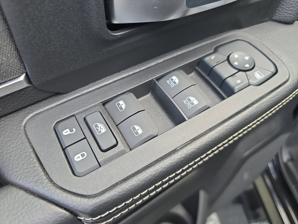 New 2026 RAM 3500 Big Horn AWD/4WD image 28