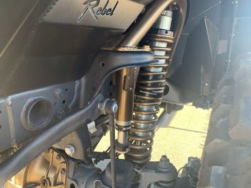 Used 2023 Jeep Gladiator Willys image 14