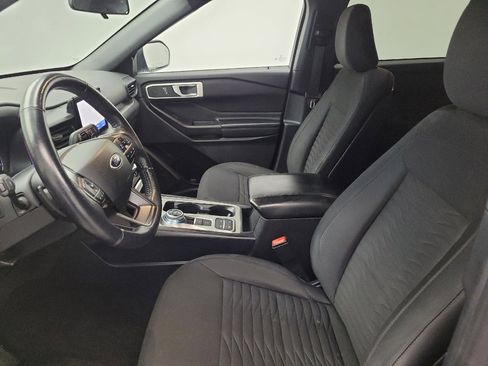 Used 2020 Ford Explorer XLT w/ Class III Trailer Tow Package image 17