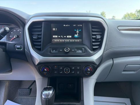 Used 2017 GMC Acadia SLE w/ LPO, Floor Liner Package AWD/4WD image 11