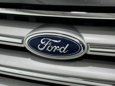 Used 2018 Ford Escape SEL FWD image 36