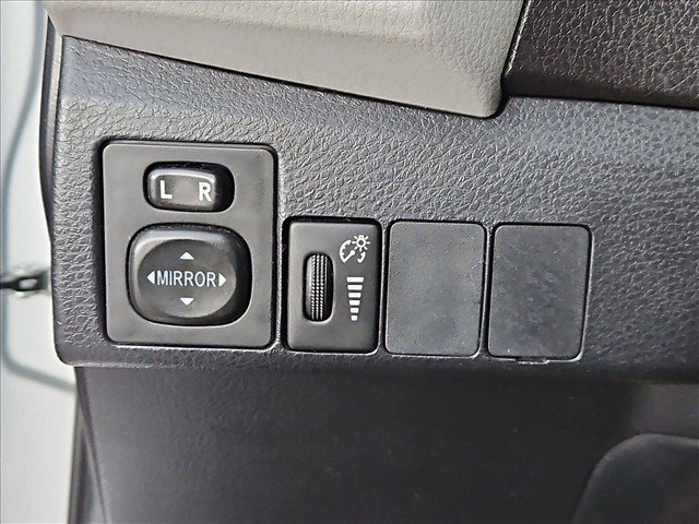 Used 2015 Toyota Corolla LE FWD image 20