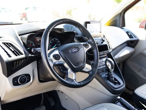 Used 2020 Ford Transit Connect Titanium FWD image 9