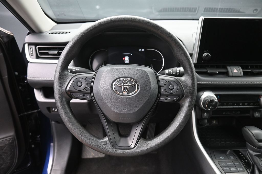 Certified 2025 Toyota RAV4 XLE AWD/4WD image 16