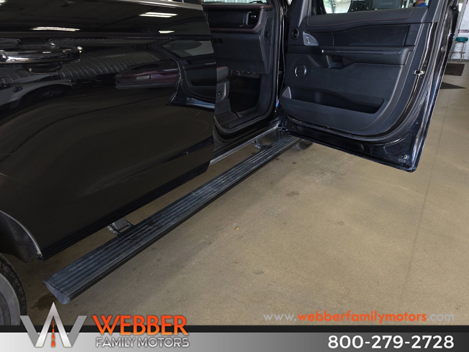 Used 2023 Ford Expedition Max Limited AWD/4WD image 5