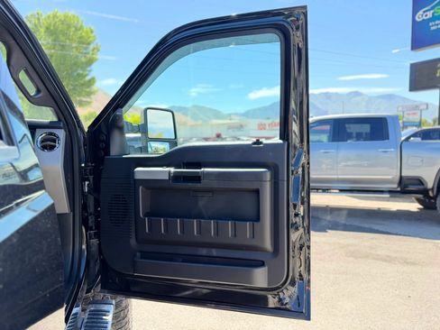 Used 2015 Ford F350 Lariat w/ Lariat Ultimate Package AWD/4WD image 15