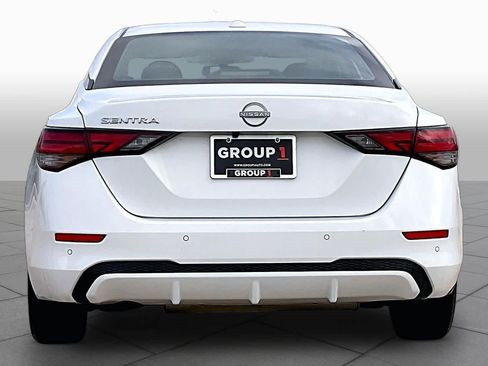 Used 2025 Nissan Sentra SV FWD image 5