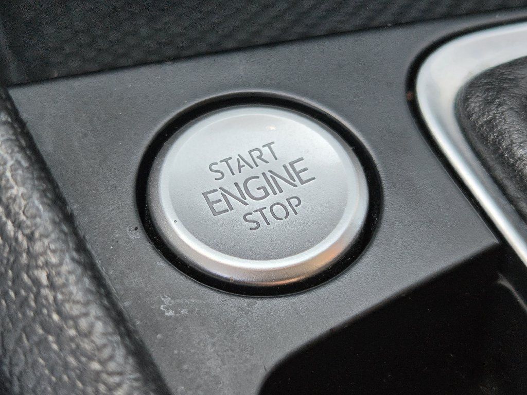 Used 2024 Volkswagen Jetta SE FWD image 21