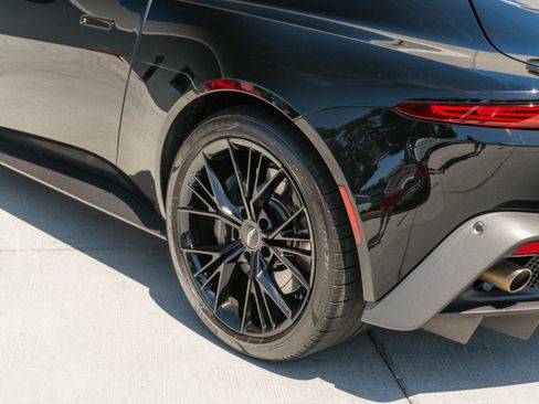 Used 2020 Aston Martin V8 Vantage Coupe RWD image 39