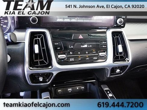 Certified 2022 Kia Sorento SX w/ Panoramic Sunroof Package AWD/4WD image 31