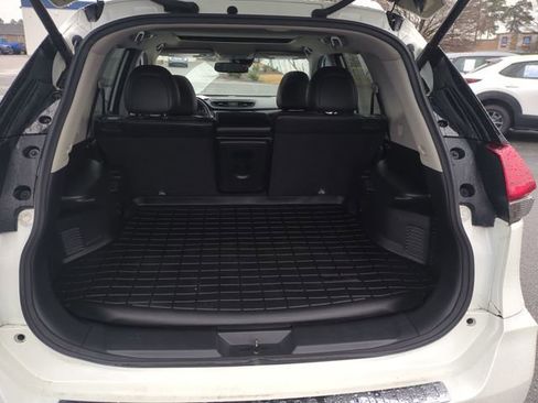 Used 2017 Nissan Rogue SL w/ SL Premium Package image 29