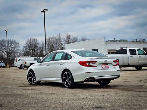 Used 2019 Honda Accord Sport image 6