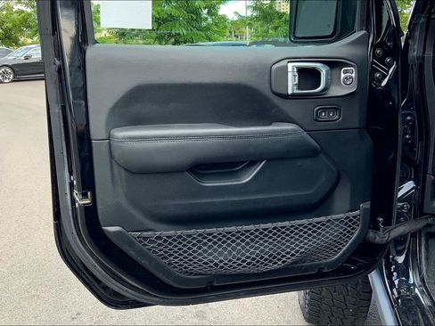 Used 2021 Jeep Wrangler Unlimited Rubicon 4xe w/ Dual Top Group image 23