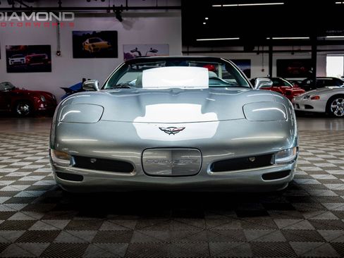 Used 2004 Chevrolet Corvette Convertible w/ Preferred Equipment Group RWD image 29