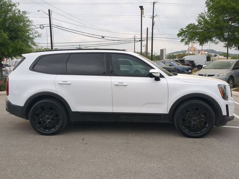 Used 2021 Kia Telluride SX w/ SX Prestige Package image 2