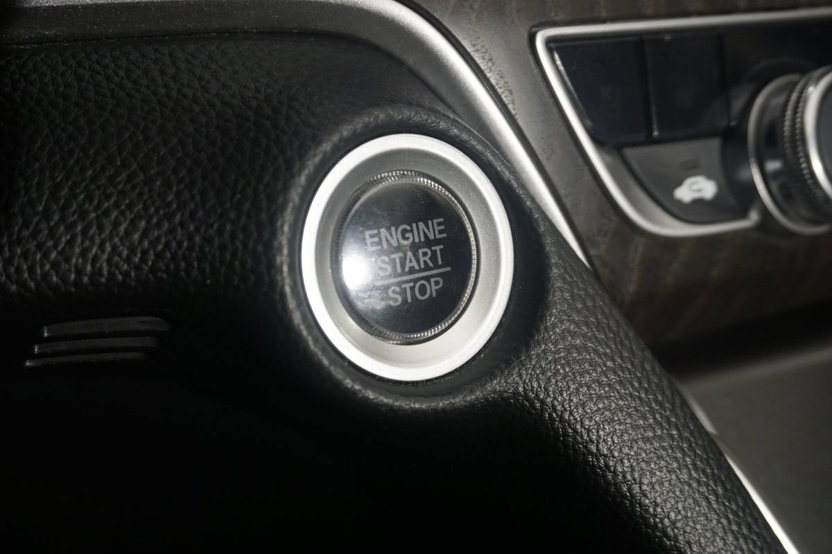 Used 2021 Honda Accord Touring image 14
