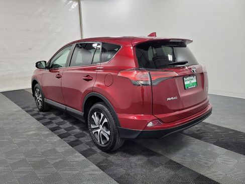 Used 2018 Toyota RAV4 LE image 5