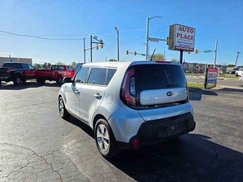 Used 2016 Kia Soul FWD image 3