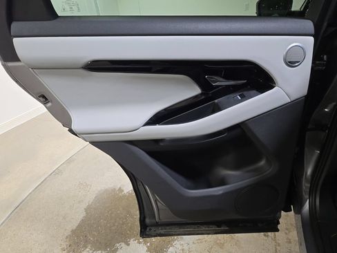 Used 2026 Land Rover Range Rover Evoque S AWD/4WD image 26