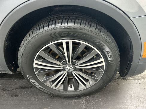 Used 2018 Volkswagen Tiguan SEL AWD/4WD image 8