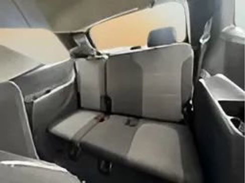 Used 2019 Chevrolet Traverse LT image 16