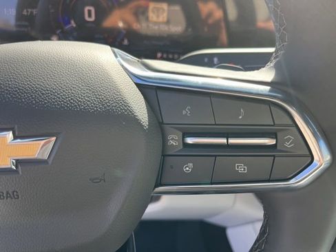 New 2025 Chevrolet Suburban Premier image 24