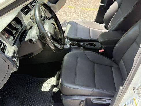 Used 2015 Volkswagen Golf S FWD image 9
