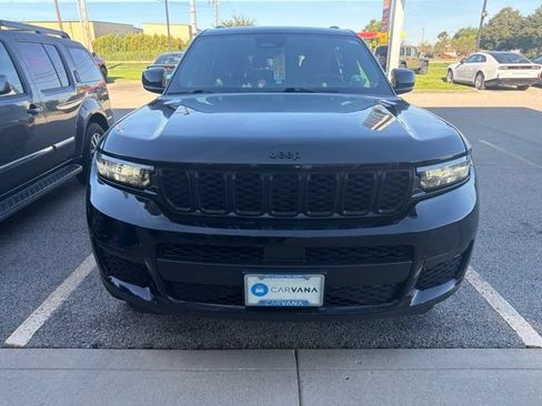 Used 2022 Jeep Grand Cherokee L Laredo AWD/4WD image 8