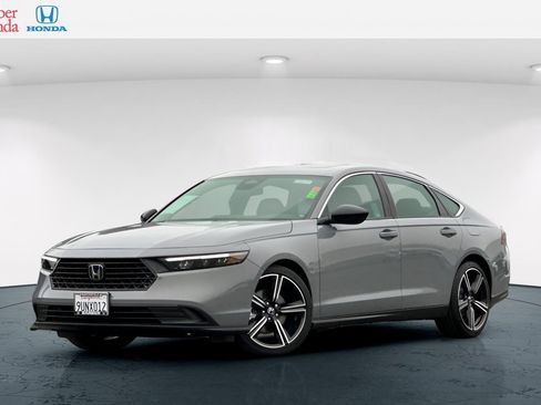 Certified 2025 Honda Accord Sport image 2